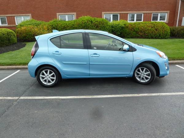 2016 Toyota Prius C 31, 920 miles! - - by dealer for sale in Huntingdon Valley, PA – photo 7