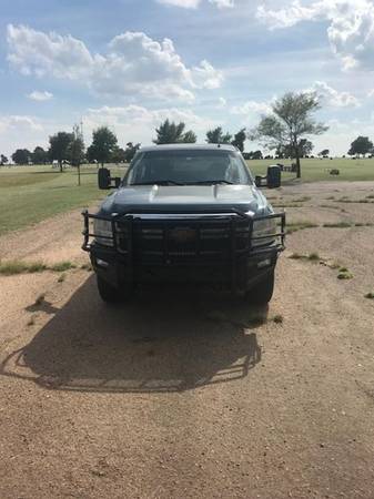 1 owner Duramax 2011 Chevy Silverado Ext Cab Short Bed 4X4!!!!!!!!!!!! for sale in Dodge city, KS – photo 2