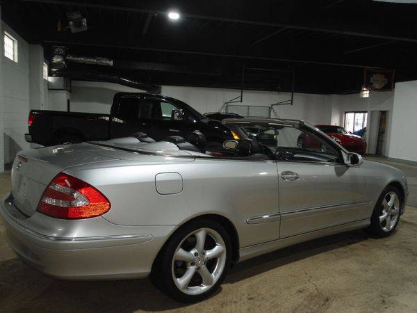 2005 MERCEDES-BENZ CLK 320 - FINANCING AVAILABLE-Indoor Showroom! for sale in PARMA, OH – photo 16