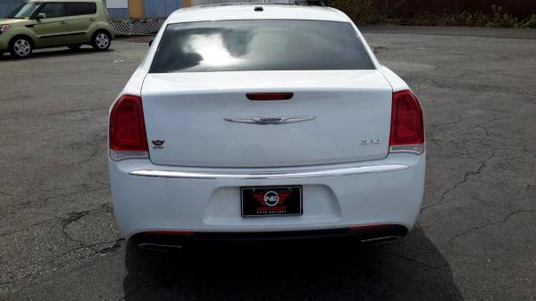 2015 Chrysler 300 Limited AWD 4dr Sedan - SUPER CLEAN! WELL for sale in Wakefield, MA – photo 7