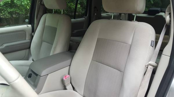 2006 Ford Explorer (126,592 Miles) for sale in Warsaw, IN – photo 11