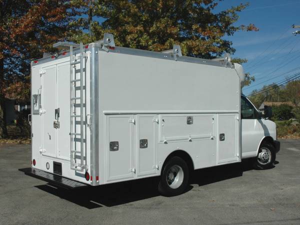 2011 CHEVY 12.5 FT ENCLOSED UTILITY / SERVICE VAN / CLEAN for sale in Butler, PA – photo 7