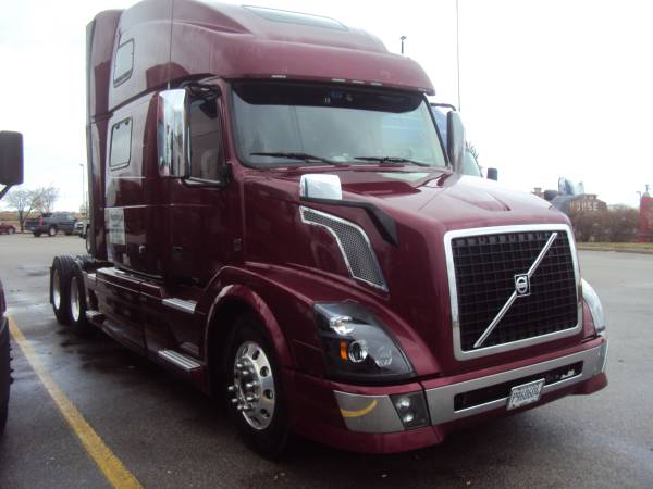 2015 Volvo VNL 780 for sale in Arlington Heights, IL