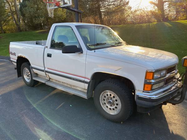 1995 Chevy 1500 Shortbed 4 x 4 - cars & trucks - by owner - vehicle... for sale in Nazareth, PA – photo 2