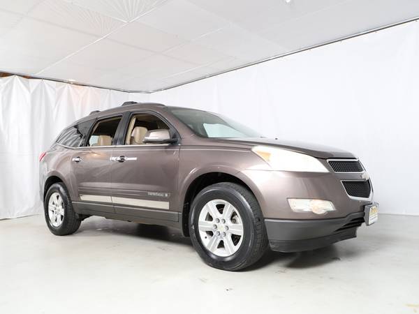 2009 Chevrolet Traverse Gray *LOADED* for sale in Mora, MN – photo 11