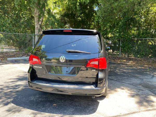 10 VW Routan LEATHER-DVDS 1 YEAR WARRANTY-NO DEALER FEES-CLEAN TITLE for sale in Gainesville, FL – photo 6
