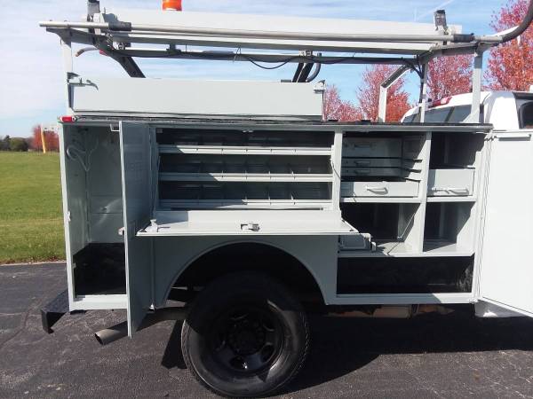 2002 Chevrolet 2500 HD Utility Service Work Utility Mechanics Truck... for sale in Gilberts, WI – photo 4