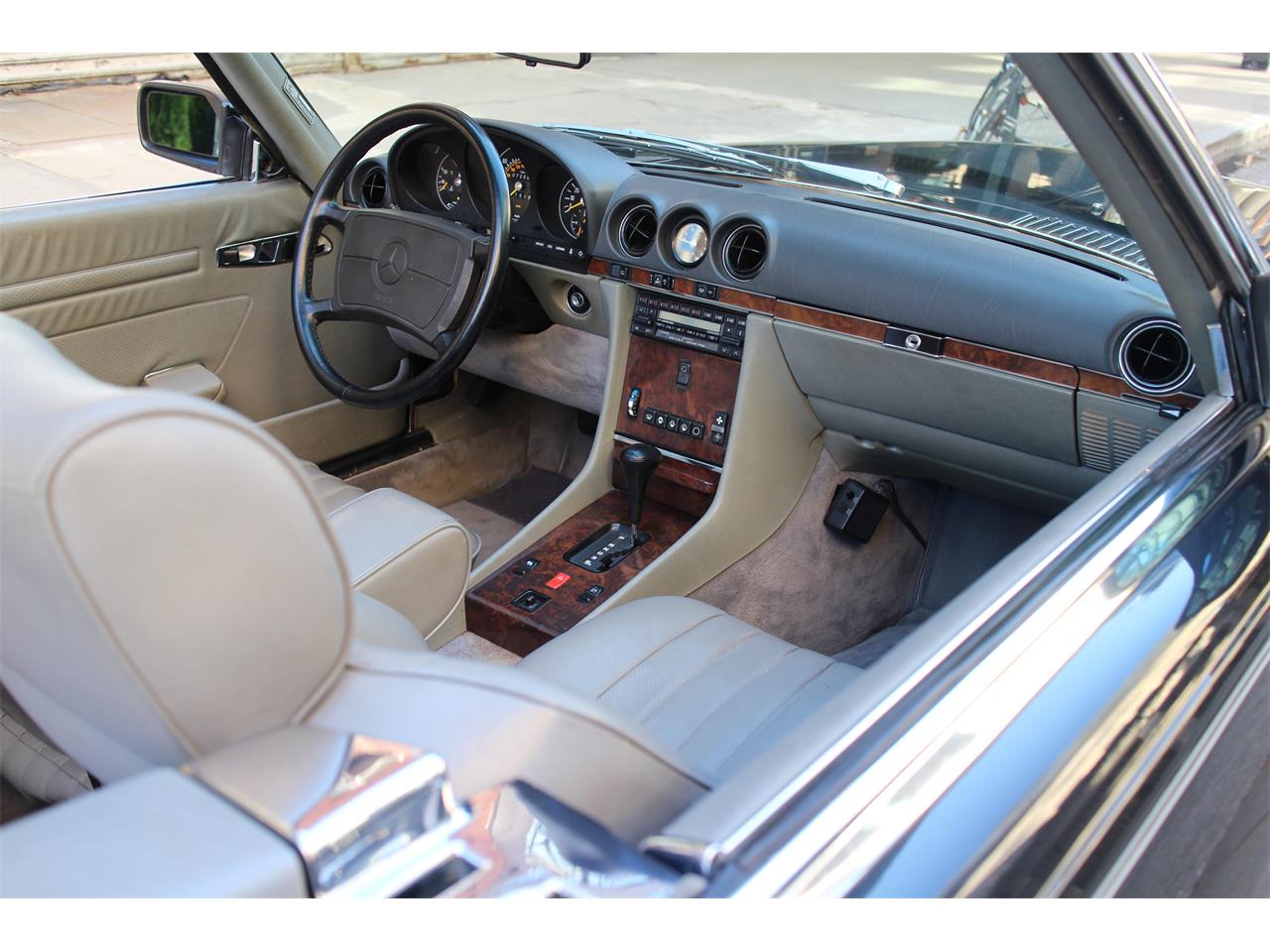1987 Mercedes-Benz 560SL for sale in NEW YORK, NY – photo 24