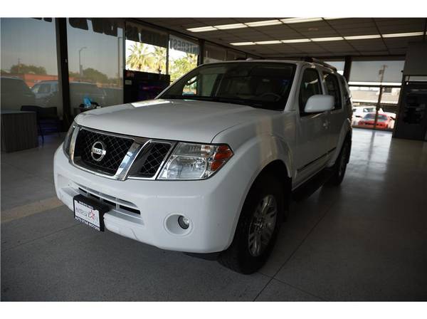 2012 Nissan Pathfinder Silver Edition Sport Utility 4D WE CAN BEAT for sale in Sacramento, NV – photo 3