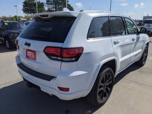 2020 Jeep Grand Cherokee 4WD 4D Sport Utility/SUV Altitude - cars for sale in Waterloo, IA – photo 8