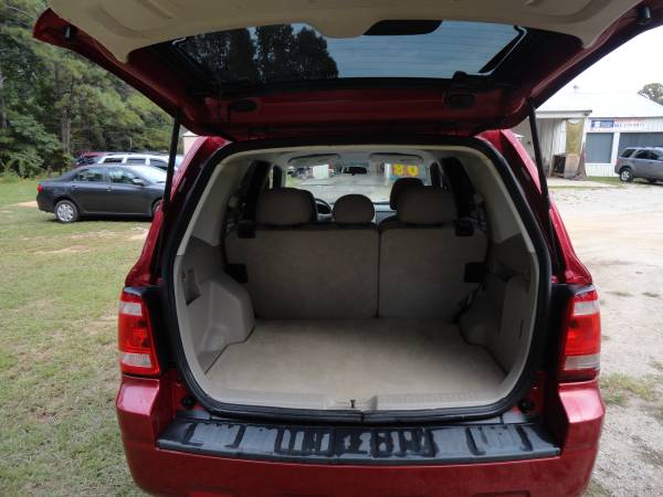 2008 Ford Escape XLT, v6, needs nothing, Maroon and Tan CLEAN - cars... for sale in Chapin, SC – photo 5