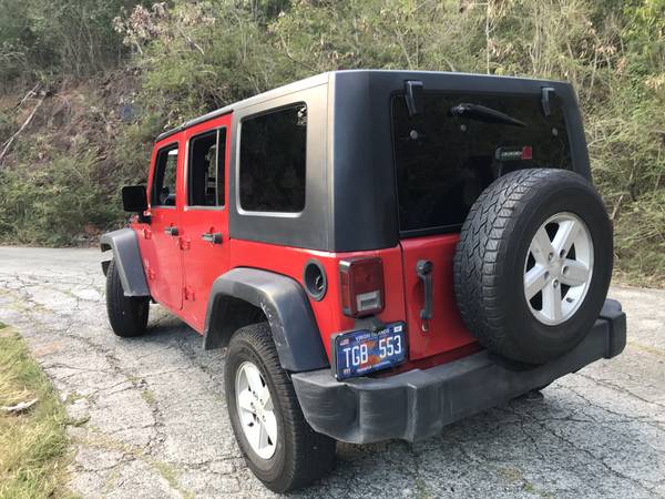 Perfect island Jeep Wrangler Unlimited JK 4door 4WD - cars & trucks... for sale in Other, Other – photo 5