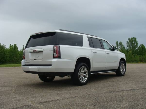 2016 GMC YUKON XL 1500 SLT LOADED UP! STOCK 913 - ABSOLUTE - cars for sale in Corinth, TN – photo 4