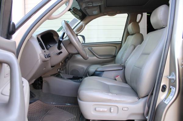 2006 Toyota Sequoia 4dr SR5 4WD - 3 ROW SEATING - 4X4 - FINANCE... for sale in Sacramento , CA – photo 12