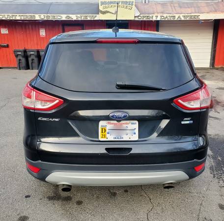 Drive with style 2015 ford Escape SE, only 69k miles-4 cylinder T for sale in Haverhill, MA – photo 6