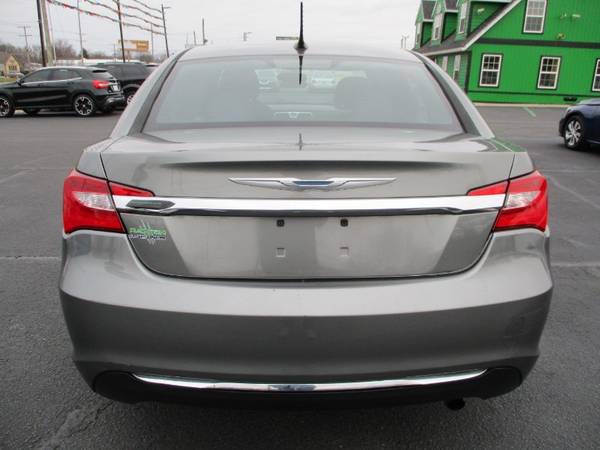 2013 Chrysler 200 Touring - - by dealer - vehicle for sale in Fort Wayne, IN – photo 7