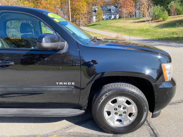 ** 2010 CHEVY TAHOE FULLY LOADED 4X4 SUV ** - cars & trucks - by... for sale in Plaistow, ME – photo 12