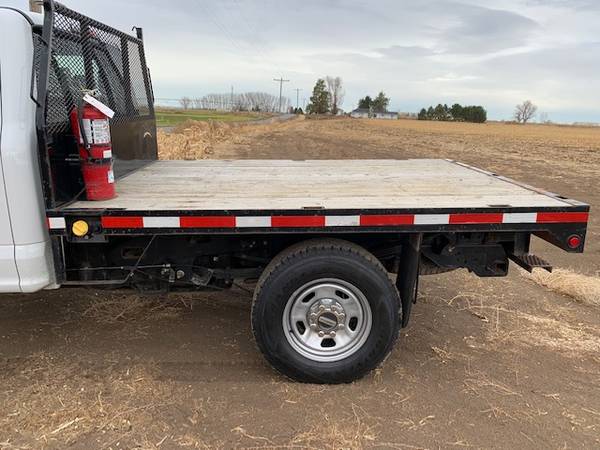 2019 Ford F350 4X4 Flat bed! LOW MILES! - cars & trucks - by dealer... for sale in Jerome, WY – photo 3