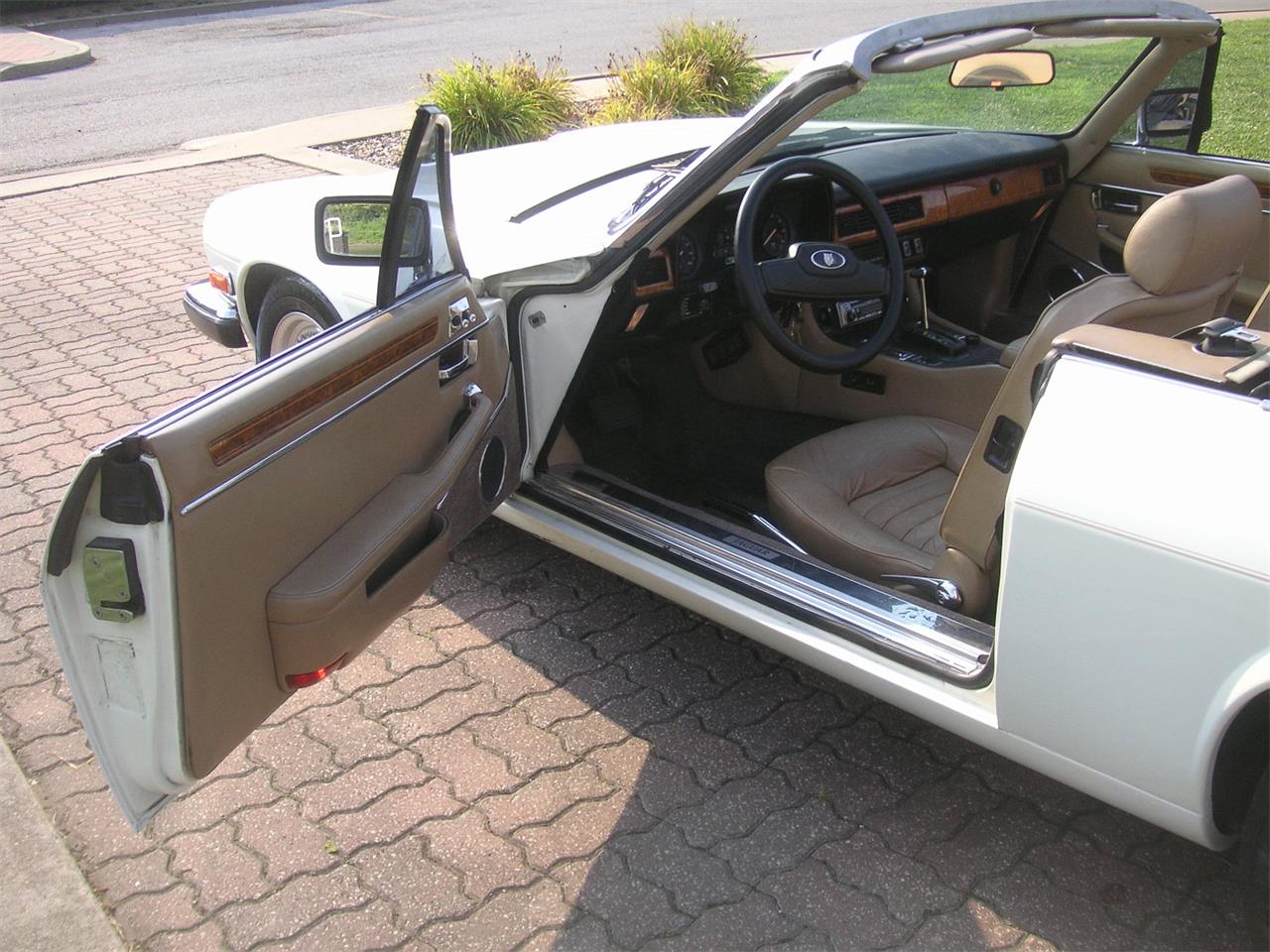 1988 Jaguar XJ12 for sale in Quincy, IL – photo 18