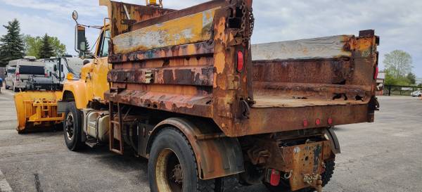 Dump Truck for sale in Libertyville, IL – photo 5