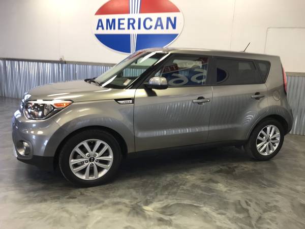 2018 KIA SOUL + EDT!! CLEAN CARFAX!! ONLY 18,330 MILES!! 30+ MPG!!!! for sale in Norman, KS – photo 3