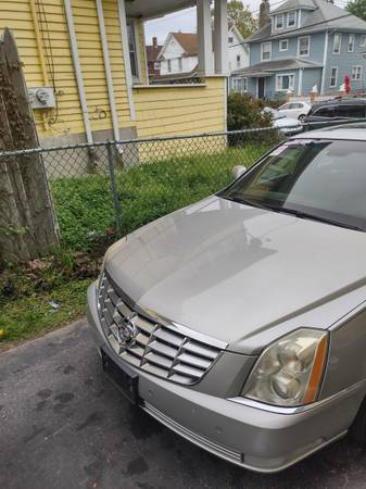 cadillac dts for sale in Bridgeport, NY – photo 3