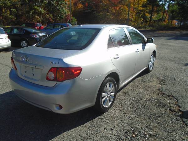 2009 toyota corolla /moon roof/one owner/mint - cars & trucks - by... for sale in Douglas, RI – photo 5