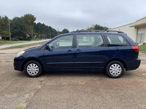 2004 Toyota Sienna 5dr CE FWD 7-Passenger (Natl) - cars & trucks -... for sale in Winder, SC – photo 3