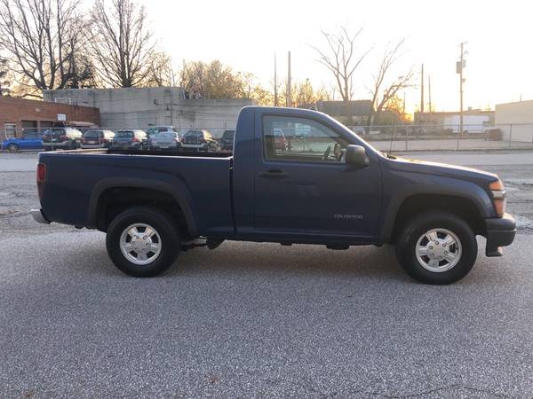 2005 Chevy Colorado 4x4 ONLY 27K MILES ONE OWNER!!!! - cars & trucks... for sale in Cleveland, OH – photo 3