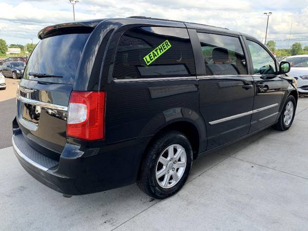 2012 Chrysler Town & Country 4dr Wgn Touring - cars & trucks - by... for sale in Chesaning, MI – photo 17