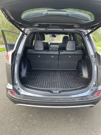 2018 Toyota Rav4 SE 4 WD for sale in Bellingham, WA – photo 9