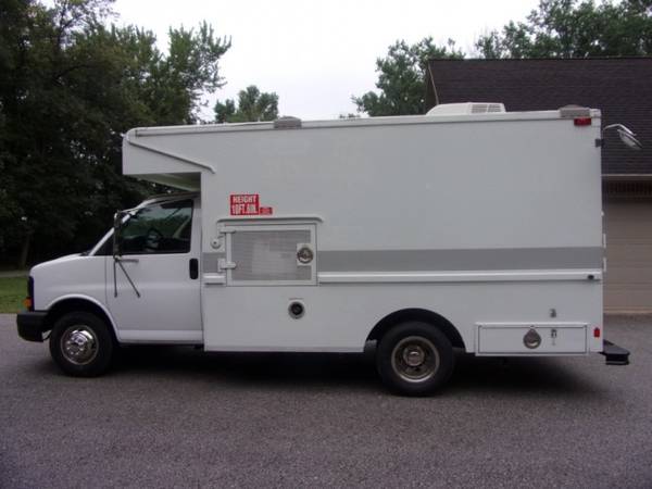 Splicing Van 05 GMC Cutaway Van ONLY 47576 Miles for sale in cumberland val, PA – photo 5