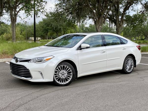 Magnificent 2017 Toyota Avalon Limited for sale in Mount Pleasant, SC