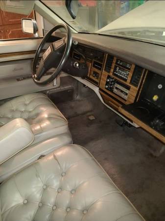 1984 Cadillac Seville Sedan 4D - cars & trucks - by owner - vehicle... for sale in Loudon, TN – photo 3