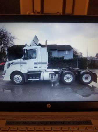 2009 Volvo 3 axle day cab AutoShift 766k white - cars & trucks - by... for sale in East Portland Gresham Oregon, OR – photo 11