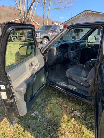 2002 Chevy S10 4 door - cars & trucks - by owner - vehicle... for sale in Rogersville, TN – photo 8