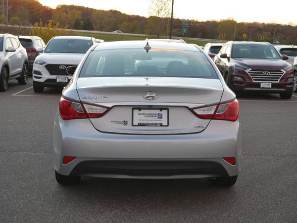 2014 Hyundai Sonata Limited - cars & trucks - by dealer - vehicle... for sale in Inver Grove Heights, MN – photo 8