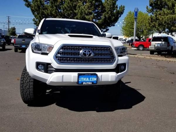 2017 Toyota Tacoma 4x4 4WD Truck TRD Sport Double Cab 5 Bed V6 Crew for sale in Klamath Falls, OR – photo 4