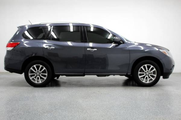 2013 Nissan Pathfinder SV hatchback Gray - - by dealer for sale in Farmington, AR – photo 12