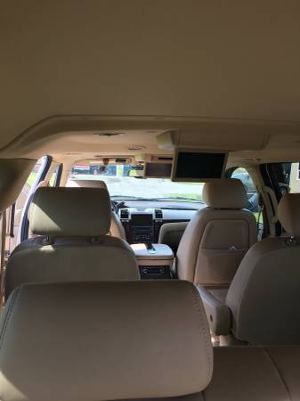 2010 Cadillac Escalade Esv from Texas rust free “Clean” for sale in Big Lake, MN – photo 6