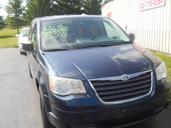 2008 Chrysler town & Country LX Mini Van for sale in Hortonville, WI – photo 2