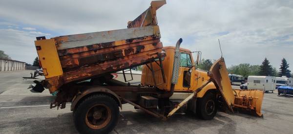 Dump Truck for sale in Libertyville, IL – photo 9