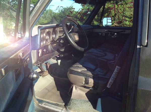 1988 Chevy Suburban 4x4 (Square Body) for sale in Fort Worth, TX – photo 4