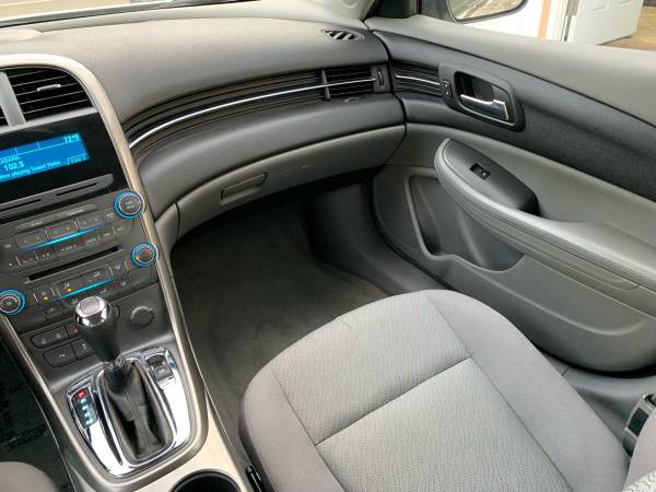 2013 CHEVY MALIBU LS (1 OWNER, CLEAN CARFAX, FWD, EXTREMELY CLEAN) for sale in islip terrace, NY – photo 13