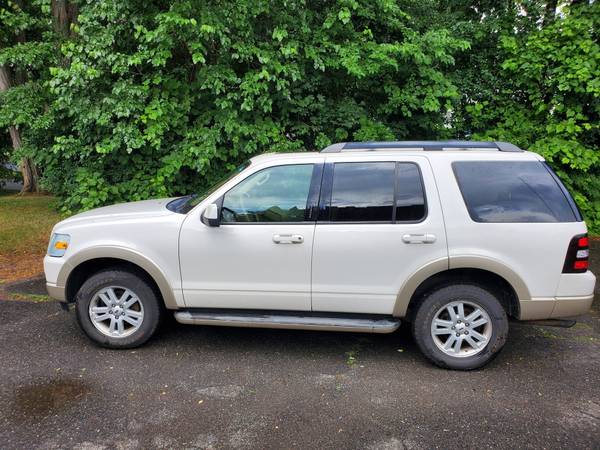 2009 Ford Explorer - cars & trucks - by owner - vehicle automotive... for sale in Bloomfield, CT – photo 2