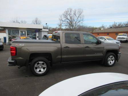 2014 Chevy Silverado 1500 Crew Cab Z71 4X4 LT. - cars & trucks - by... for sale in St.Charles, MO – photo 3
