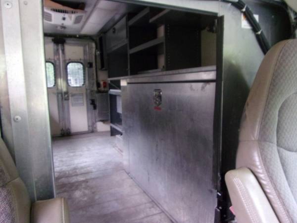 Splicing Van 05 GMC Cutaway Van ONLY 47576 Miles for sale in cumberland val, PA – photo 22