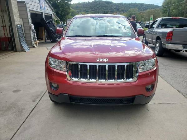 2012 Jeep Grand Cherokee Laredo 4x4 4dr SUV EVERYONE IS APPROVED! -... for sale in Vandergrift, PA – photo 3
