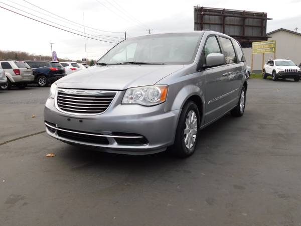 2013 CHRYSLER TOWN & COUNTRY TOURING! ONLY 151K MILES! - cars &... for sale in Battle Creek, MI – photo 2