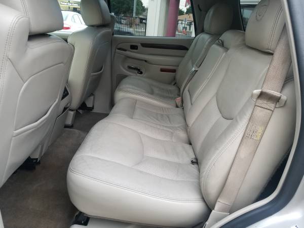 ///2006 Cadillac Escalade//AWD//Leather//Heated Seats//Navigation/// for sale in Marysville, CA – photo 16